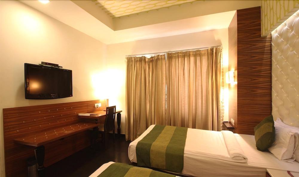 Hotel Ivory 32 Ню Делхи Екстериор снимка