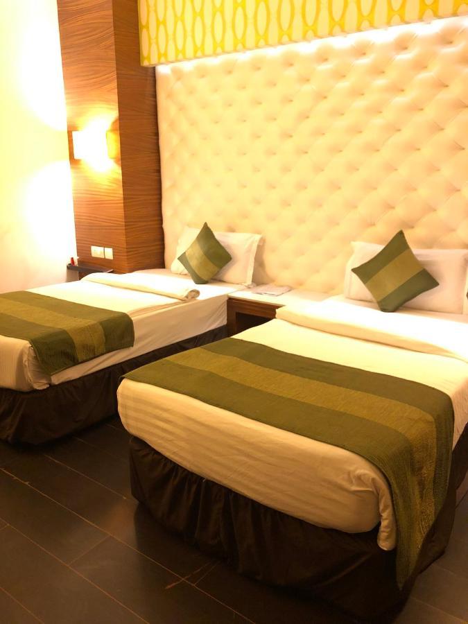Hotel Ivory 32 Ню Делхи Екстериор снимка