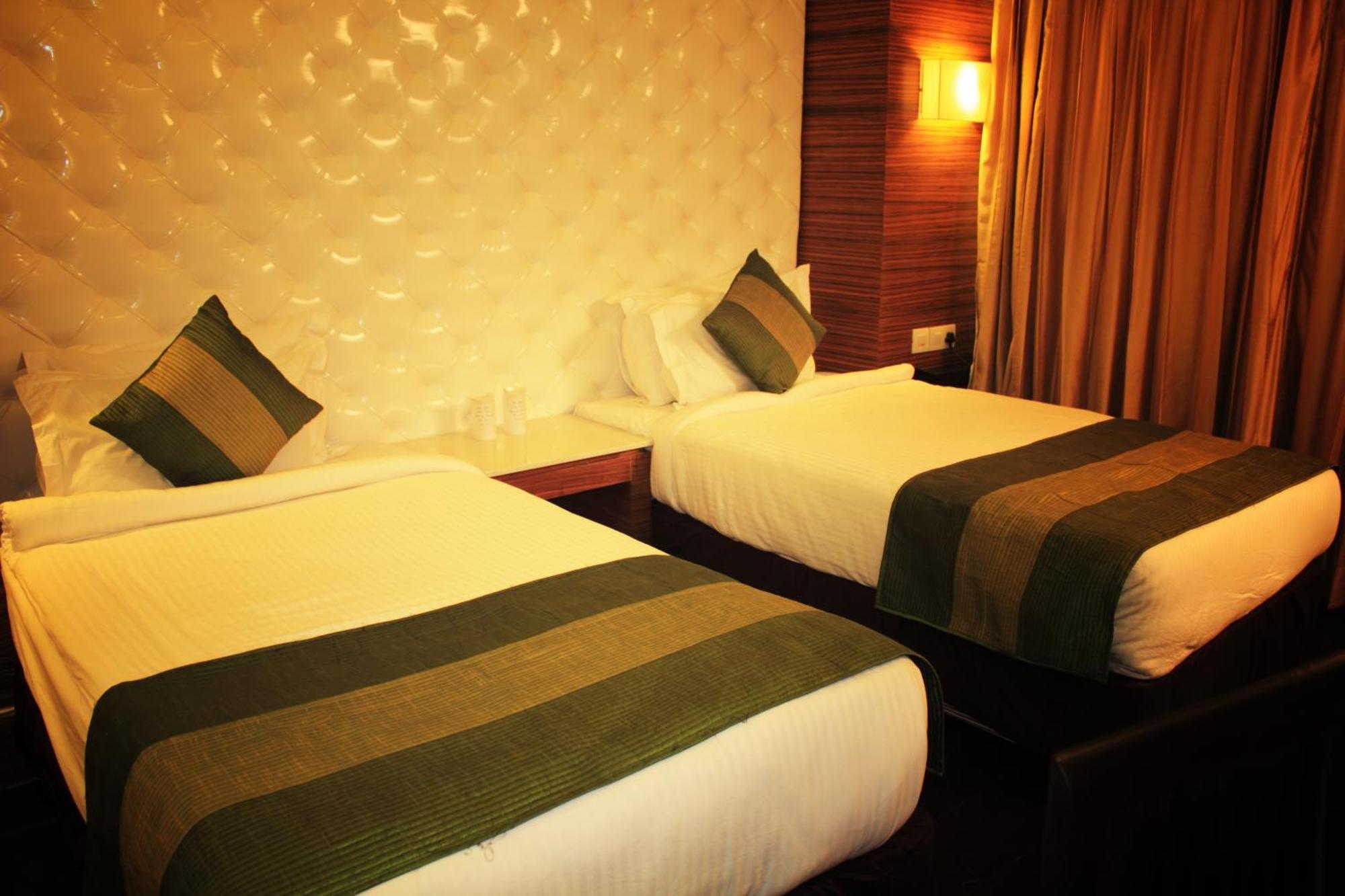 Hotel Ivory 32 Ню Делхи Екстериор снимка