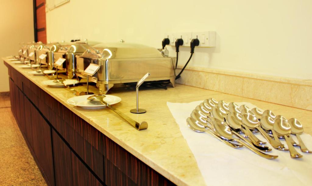 Hotel Ivory 32 Ню Делхи Екстериор снимка