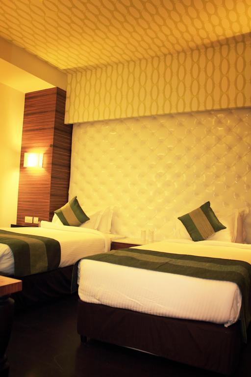 Hotel Ivory 32 Ню Делхи Екстериор снимка
