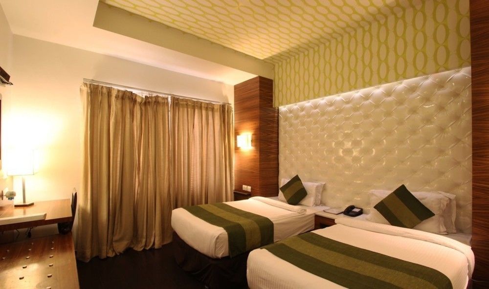 Hotel Ivory 32 Ню Делхи Екстериор снимка